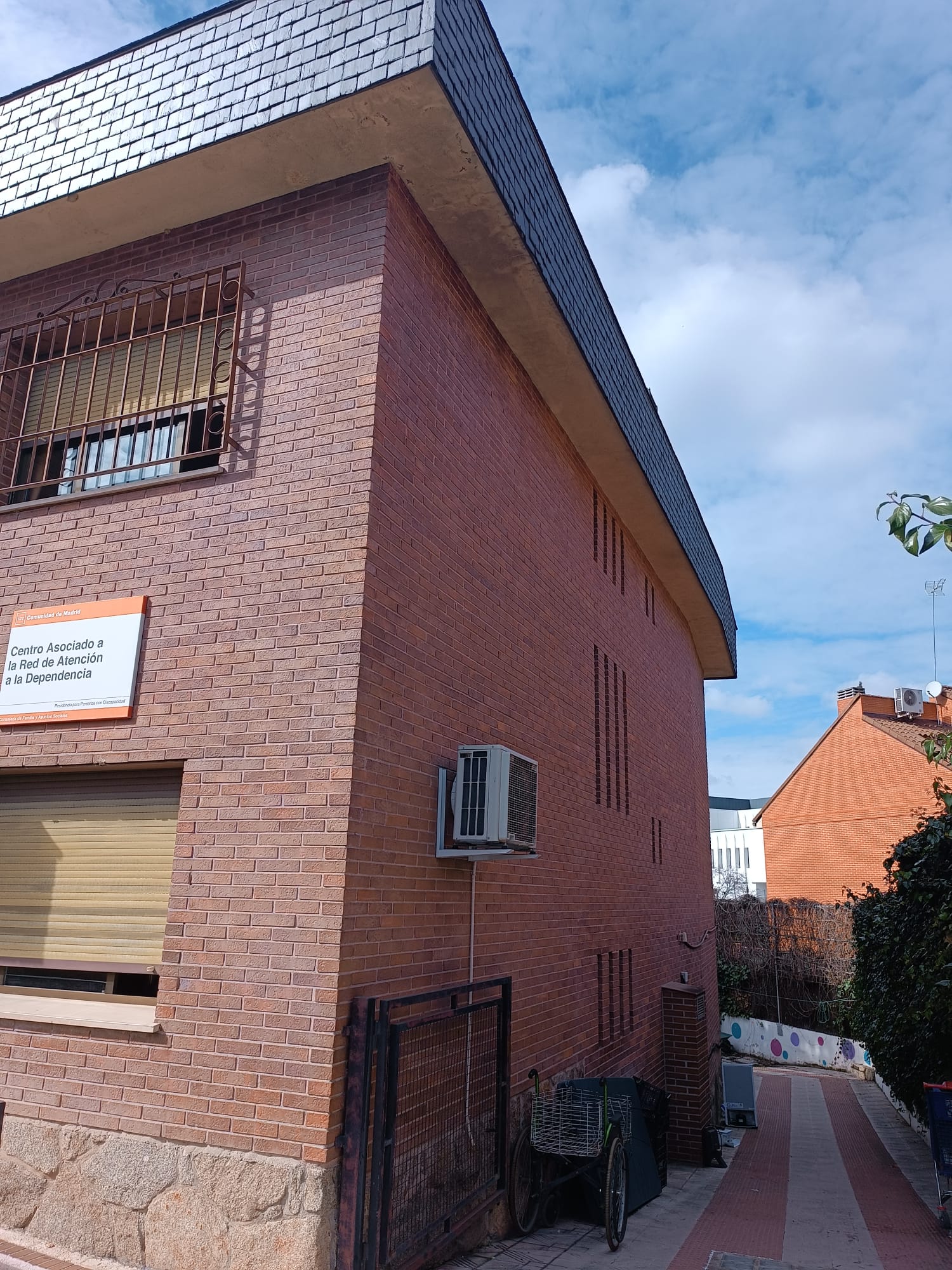 Venta de parcela con vivienda unifamiliar en Pozuelo de Alarcón