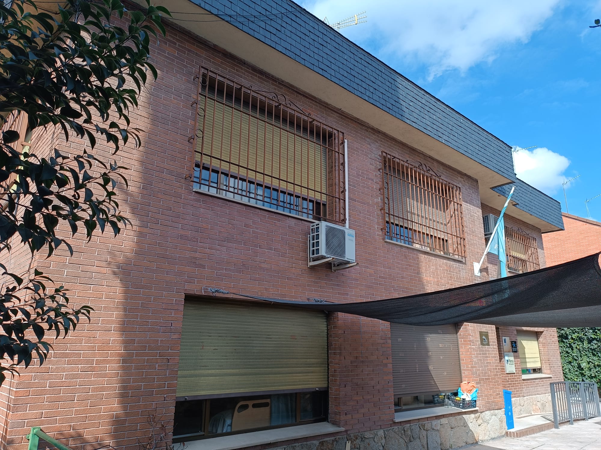 Venta de parcela con vivienda unifamiliar en Pozuelo de Alarcón